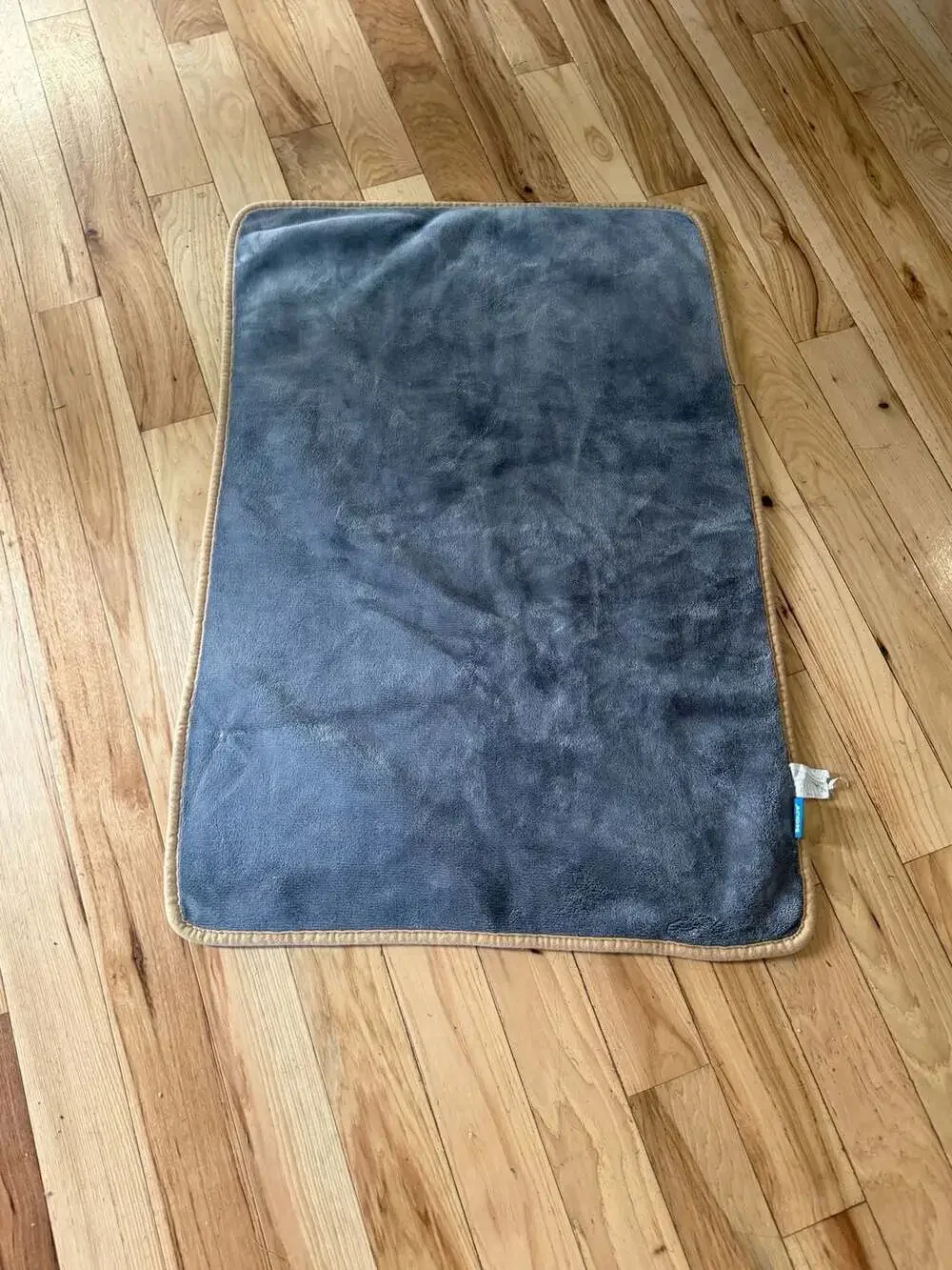 Bedsure Waterproof Dog Blanket Reversible Sherpa Fleece Throw